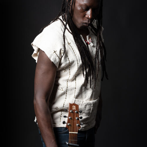 Malick Diaw Chanteur Musicien Sénégalais / Paris